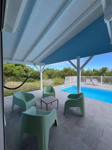 Location de vacances pour 4 personnes, avec piscine et jardin dans Cap Chevalier