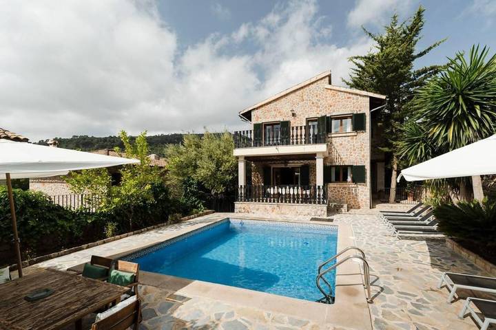 Ferienhaus für 8 Personen, mit Garten und Ausblick sowie Pool und Balkon - 1