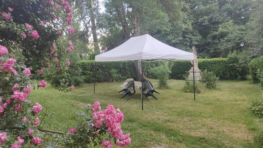 Location de vacances pour 4 personnes, avec vue et jardin à Aubie-et-Espessas - 2