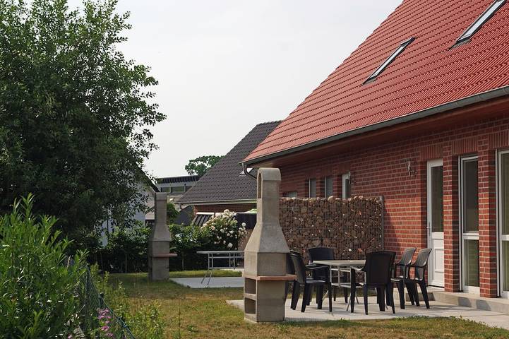 Ferienhaus für 10 Personen, mit Sauna und Garten sowie Balkon in Zierow