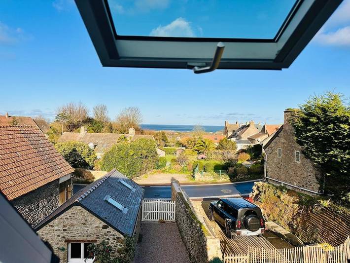 Location de vacances pour 8 personnes, avec terrasse et vue à Saint-Germain-des-Vaux - 4