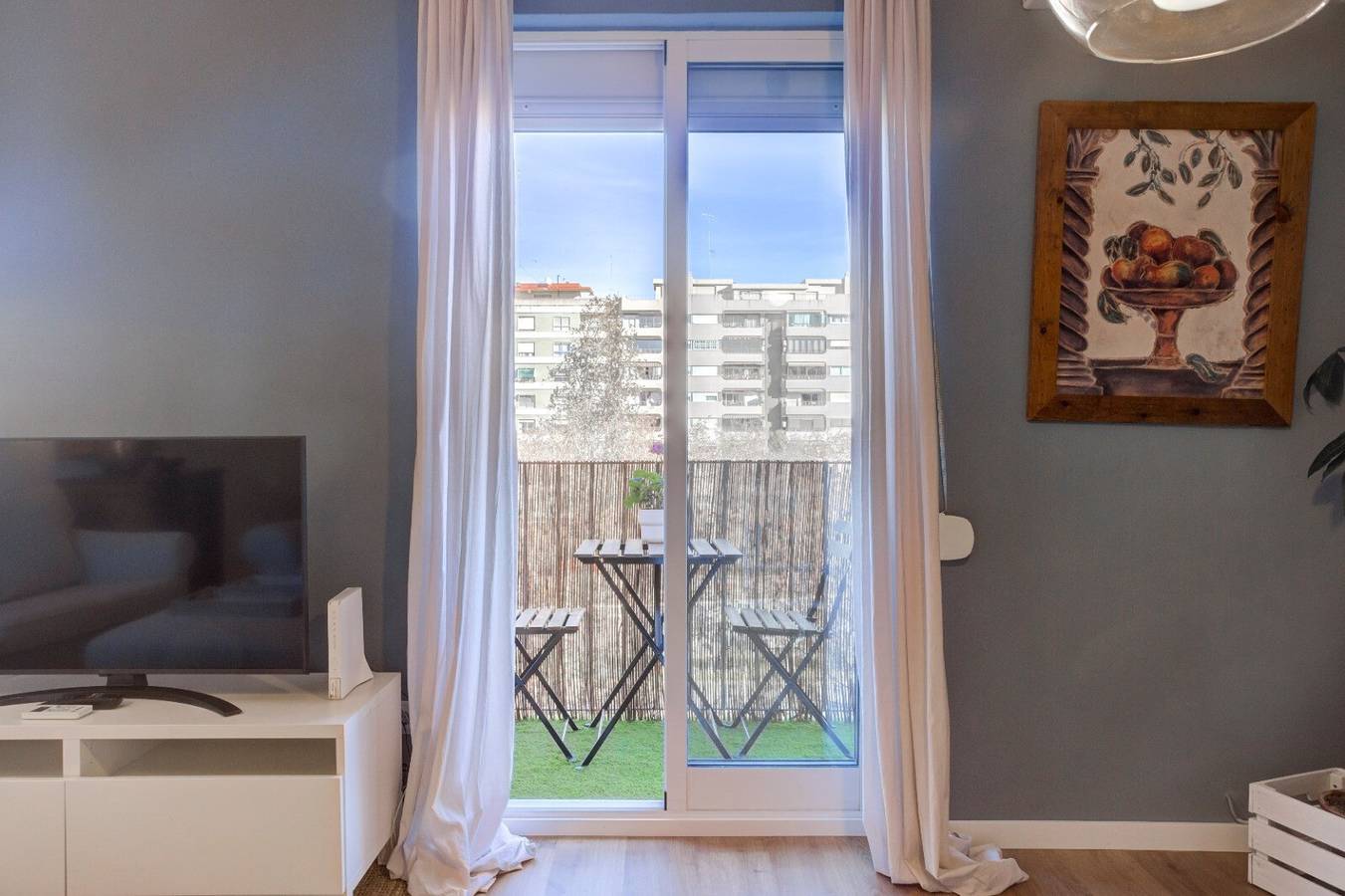 Appartamento intero, Appartamento Valencia-living con balcone, aria condizionata e Wi-Fi in Valencia City Centre, Valencia