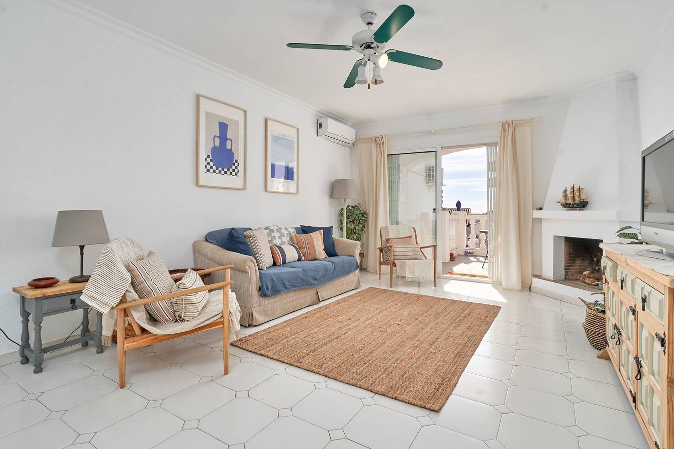Ferienhaus 'Casa Oliva Sea View' mit Meerblick, Wi-Fi und Klimaanlage in Urbanisierung Tropicana, Nerja