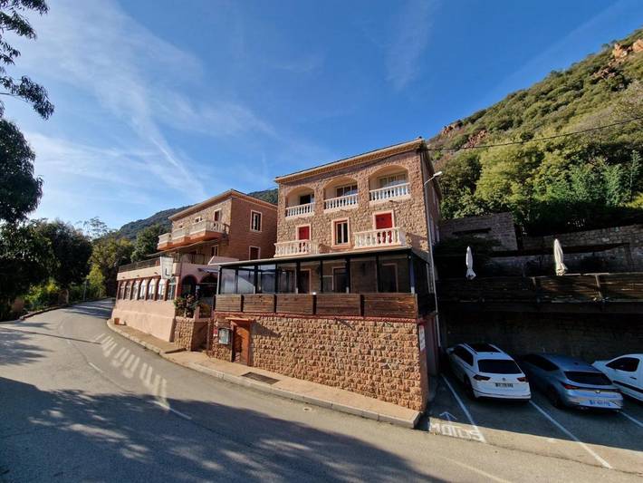 Hôtel pour 4 personnes, avec vue et jardin, animaux acceptés