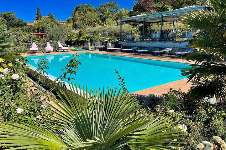 Apartamento de vacaciones para 4 personas, con balcón además de piscina y jardín - 1