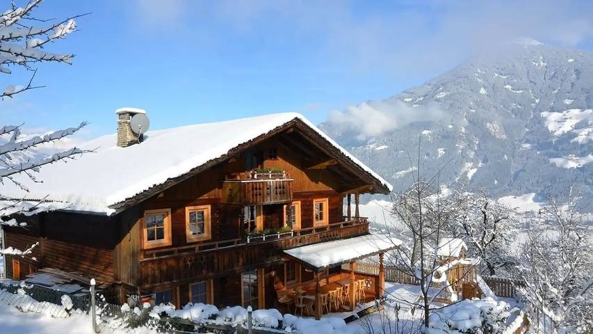 Chalet für 15 Personen, mit Whirlpool und Terrasse sowie Garten in Kaltenbach - 2