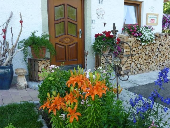 Ferienwohnung für 2 Personen, mit Balkon und Garten, kinderfreundlich in Krün - 2