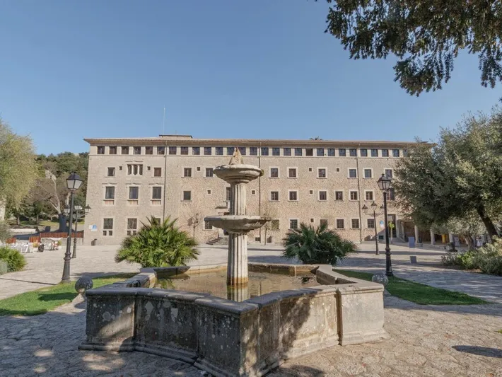 Casa de huéspuedes para 3 personas, con vistas y piscina además de jardín y terraza - 1