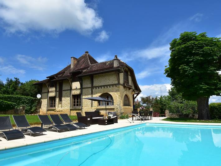 Villa pour 10 personnes, avec Terrasse et Piscine en Dordogne