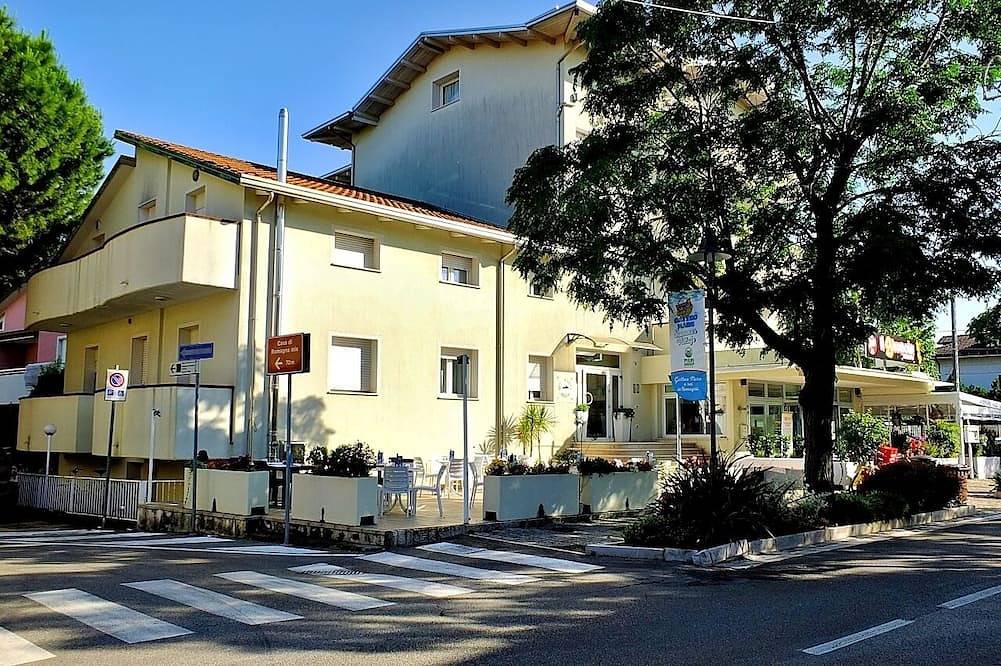 Entire apartment, Residence at the Steam, your perfect home within walking distance of the beach. in Gatteo A Mare, Forlì-Cesena Province