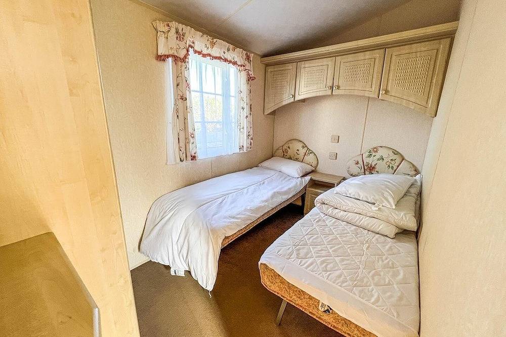6 berth dog friendly caravan in Hunstanton, minutes from the beach ref 13013L in Hunstanton, Norfolk Coast