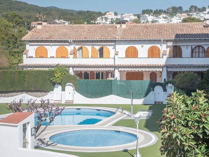 Location de vacances pour 8 personnes, avec bassin pour enfant ainsi que balcon et piscine dans Platja de Calafell - 2