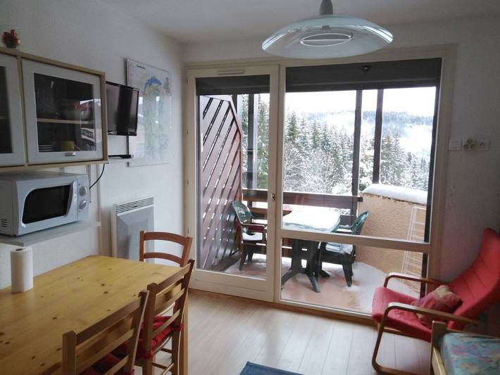 Gîte pour 4 personnes, avec vue et balcon à Bellevaux - 2