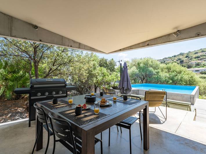 Location de vacances pour 6 personnes, avec terrasse ainsi que vue et piscine à Monticello - 3