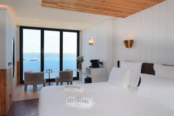 Hôtel pour 2 personnes, avec piscine et sauna ainsi que jacuzzi et terrasse