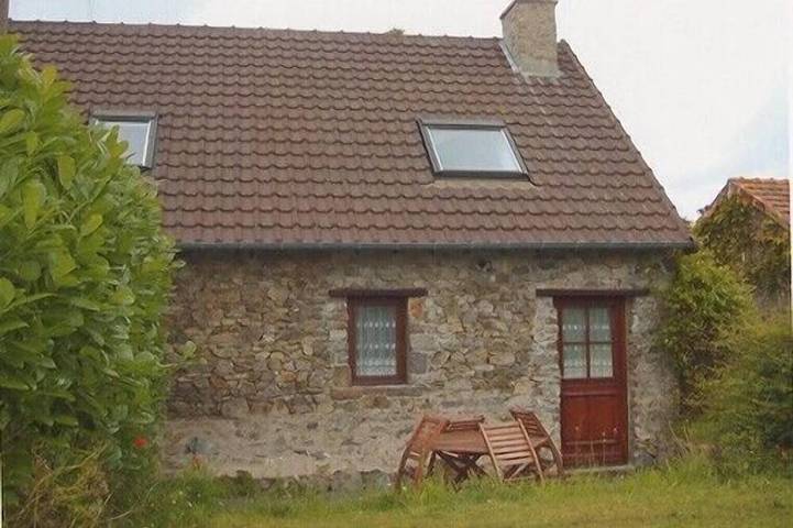 Gîte pour 4 personnes, avec jardin et terrasse à Saint-Malo-de-la-Lande