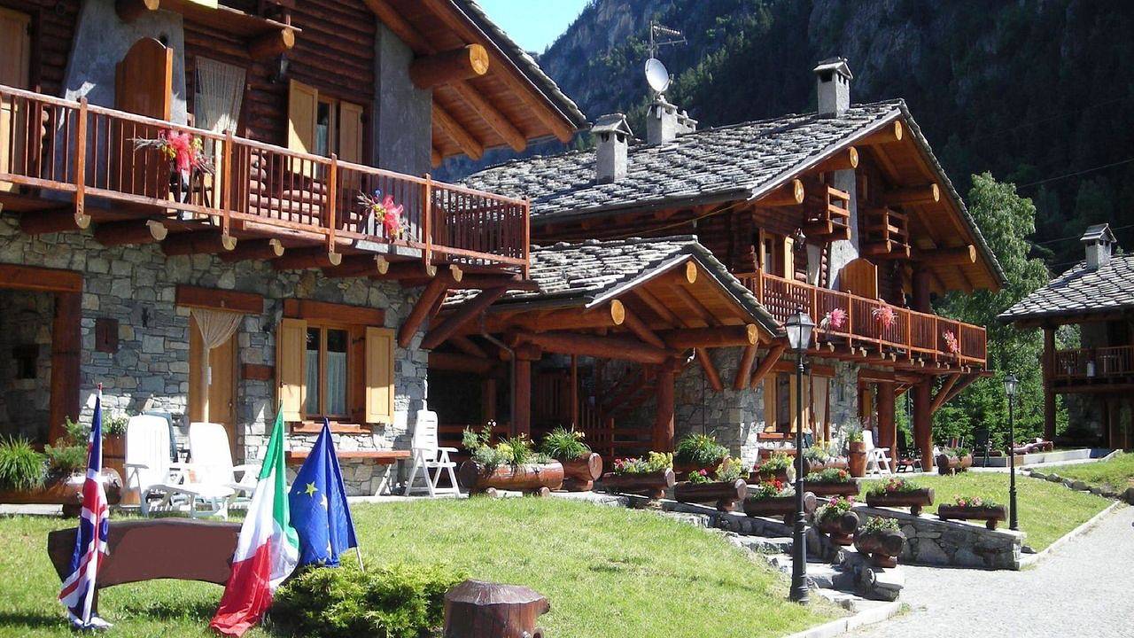 Appartamento intero, Ferienwohnung für 5 Personen (40 m²) in Antey Saint Andrè in Località Filey, Antey-Saint-André