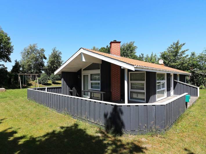 Ferienhaus für 8 Personen, mit Whirlpool und Terrasse sowie Garten und Sauna in Øster Hurup