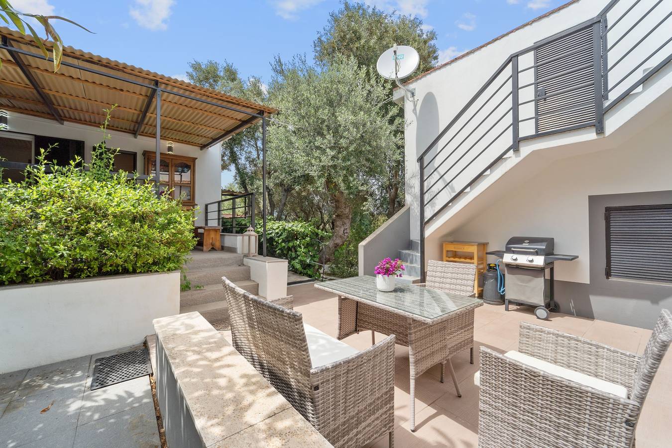 Ganzes Studio, Einzimmerapartment 'Dependance Villa Matteo' mit Meerblick, Wlan und Klimaanlage in Porto Columbu, Sarroch