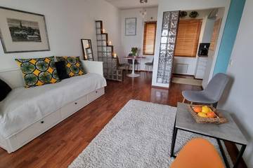 Gîte pour 2 personnes, avec terrasse et sauna ainsi que vue sur le lac et vue dans Tampere
