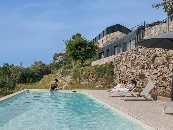 Maison de campagne pour 2 personnes, avec jardin et piscine dans Ponte da Barca