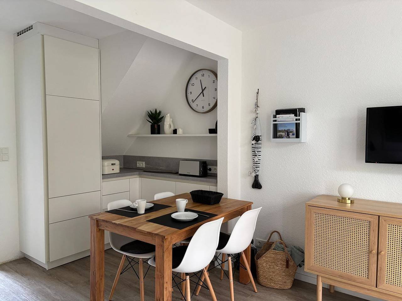 Apartamento entero, Entdecken Sie Ihr neues Urlaubsdomizil am Südstrand: Die charmante, geschmackvoll eingerichtete Ferienwohnung Strandfloh mit vielen Annehmlichkeiten, die mit ihrem einladenden Erdgeschoss und dem gemütlichen Obergeschoss zum Verweilen einlädt. in Borkum