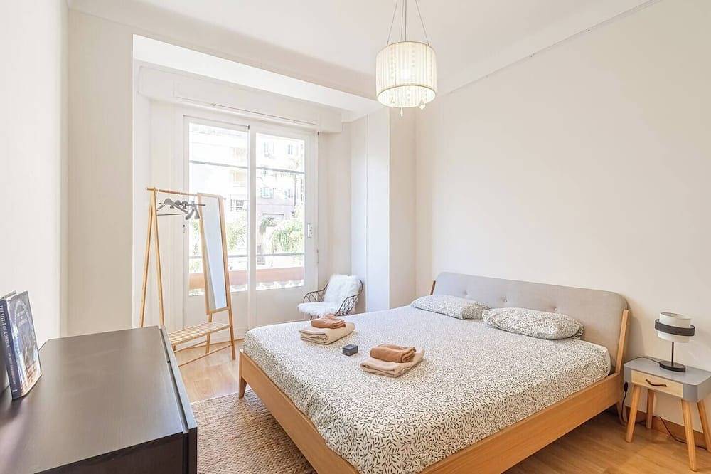 Entire apartment, Central Beausoleil in Beausoleil, Nice region