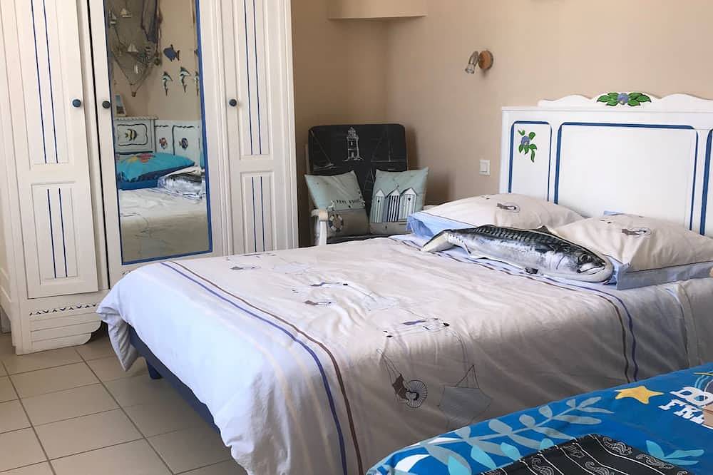 Traditionelles Ferienhaus aus dem Chaume, Meer, Wald, Sumpf & Jachthafen in Les Sables-d'Olonne, Vendée