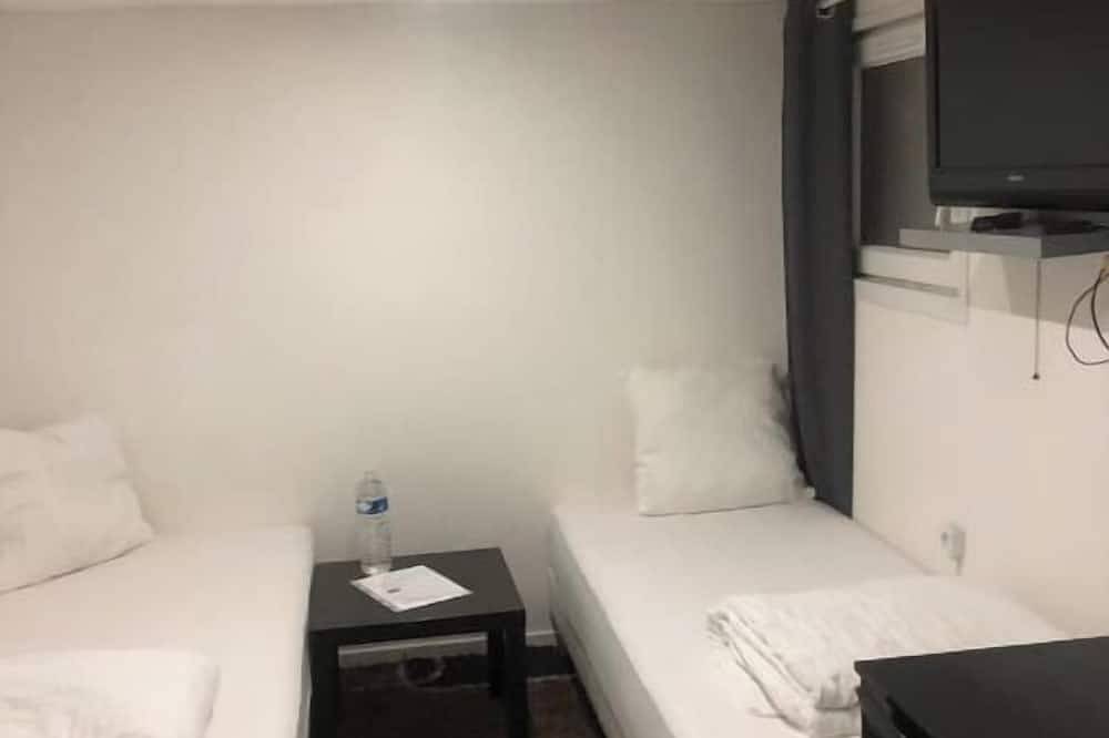 Appartement entier, Studio du palmier. in Ris-Orangis, Essonne