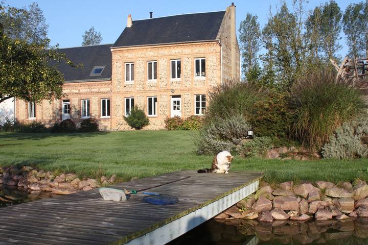 Chambre d’hôte pour 4 personnes, avec Terrasse ainsi que Jardin et Vue à La Poterie-Cap-d'Antifer