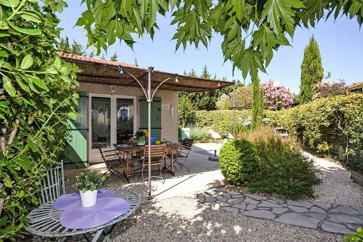 Maison de vacances pour 4 personnes, avec jardin ainsi que terrasse et piscine - 1