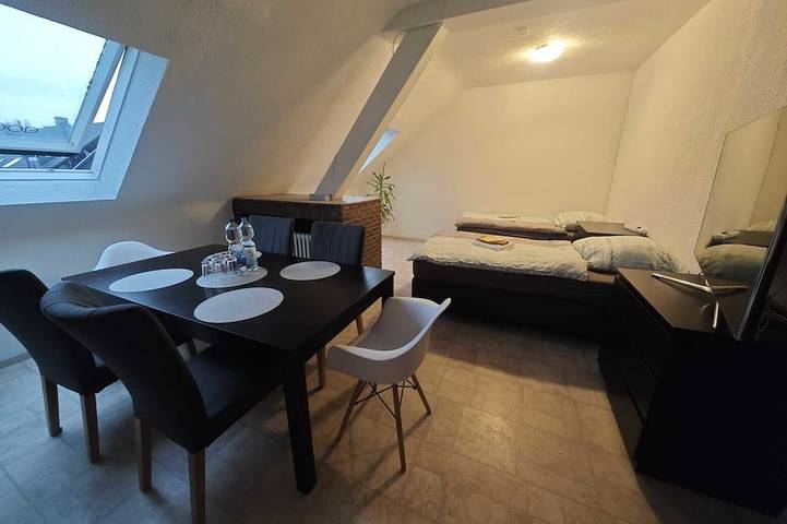 Ganze Wohnung, Helle 3-Zimmer-Wohnung mit 7 Schlafplätze in Krefeld, Niederrhein