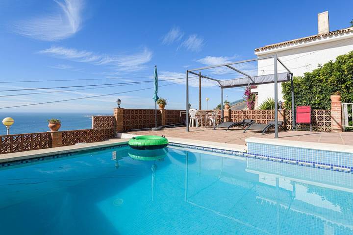 Casa rural para 8 personas, con balcón y jardín en Benalmádena - 2