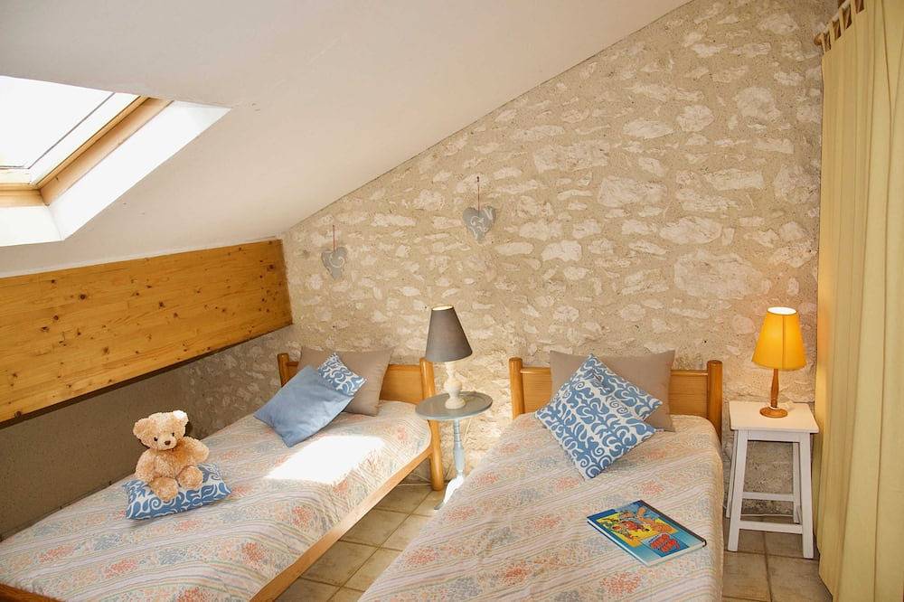 Gîte 3 \"Le Coin\" con aire acondicionado y una gran piscina / terraza con vistas a Bastide in Monflanquin, Región de Villeneuve-sur-Lot