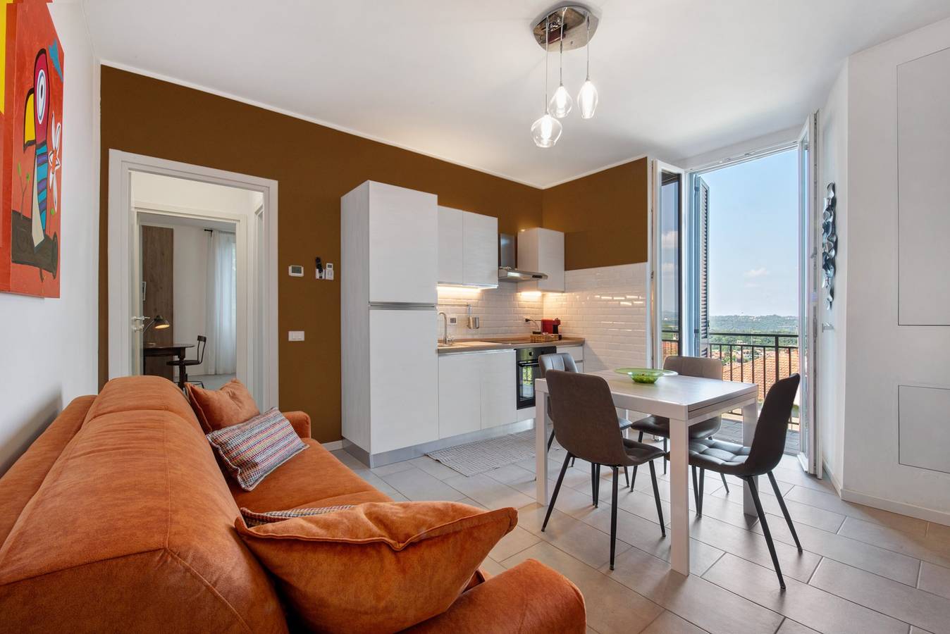 Appartement entier, Appartement 'Diamond House Holiday' avec Vue sur la Montagne, Wi-Fi et Climatisation in Senna Comasco, Brianza