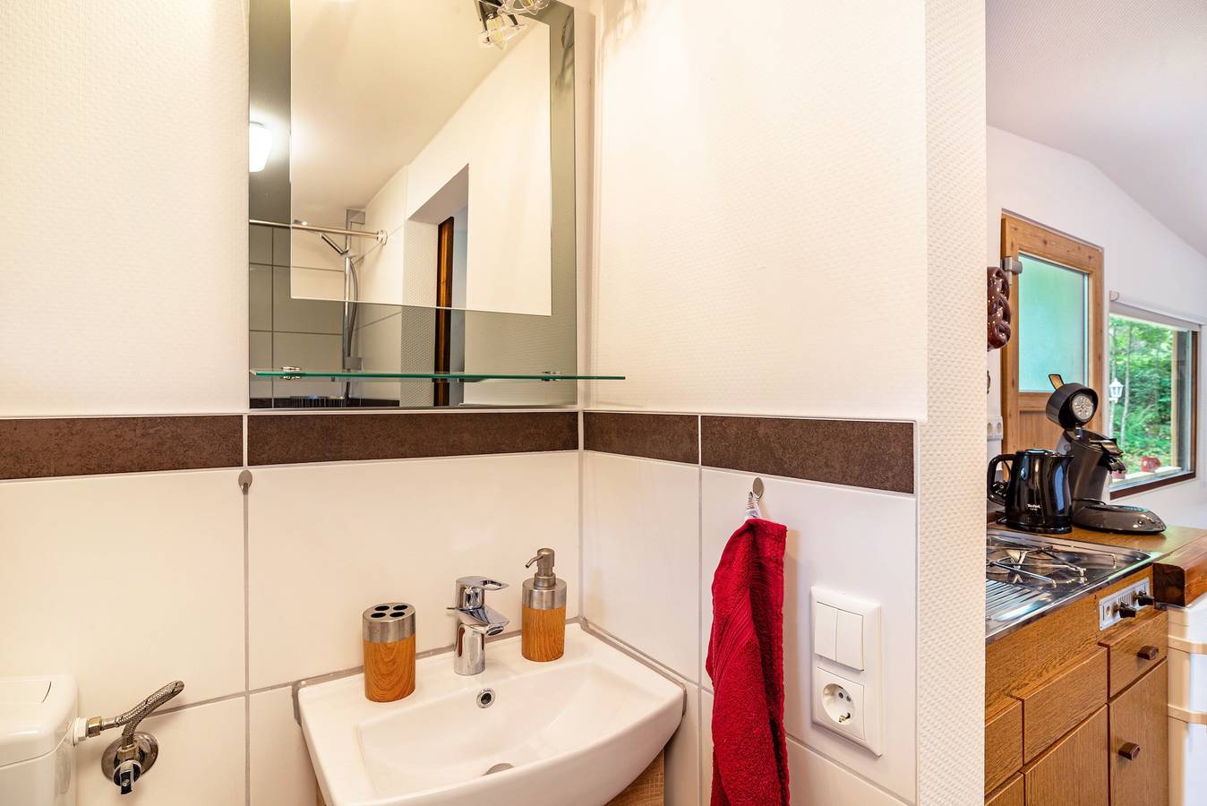 Vakantiehuis 'Am Bach' met privé terras en privé tuin, foto 13