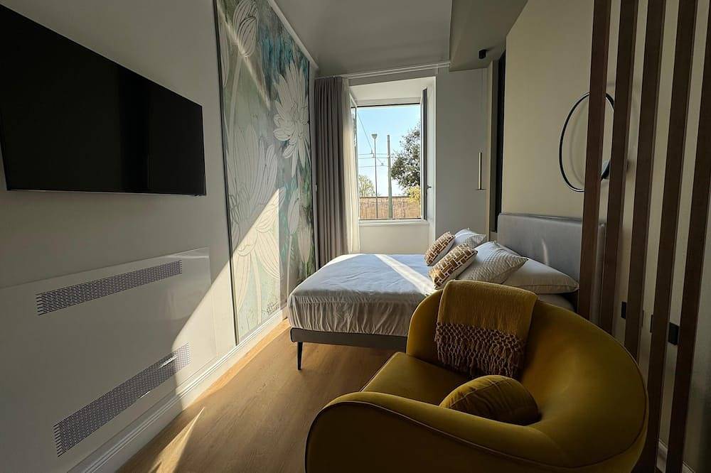 Entire apartment, Vesuvius Palace Aparthotel - Suite Bacco in Ercolano, Vesuvio National Park