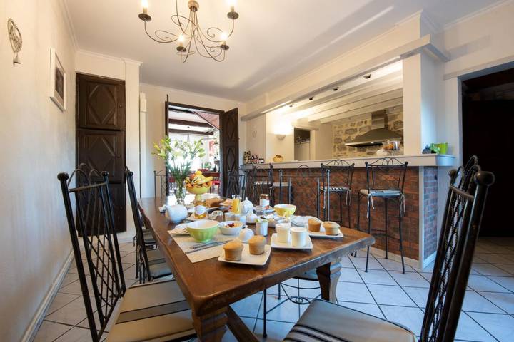Chambre d’hôte pour 4 personnes avec terrasse in Oloron-Sainte-Marie, Béarn