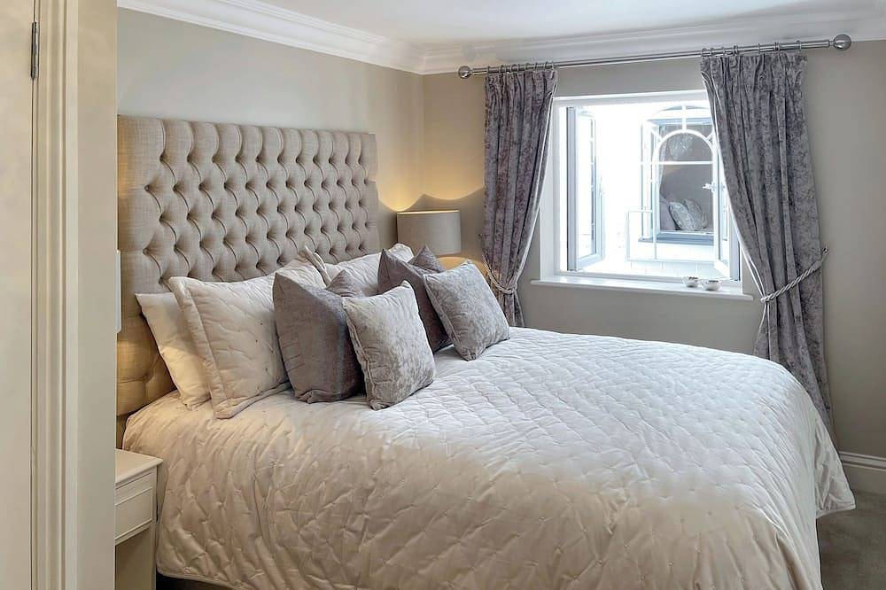 The White House Retreat in Worthing, South Downs