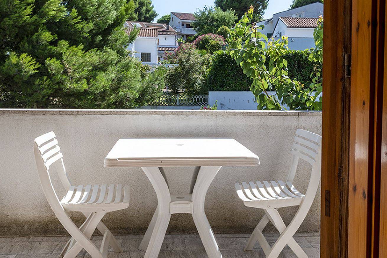 Entire apartment, M370 - Marcelli, delightful studio apartment with terrace in Riviera del Conero