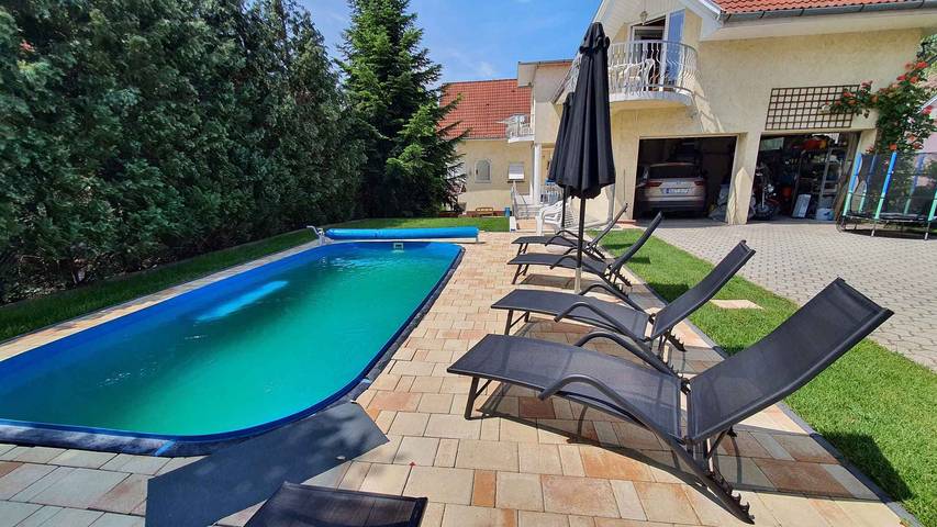 Ferienwohnung für 2 Personen, mit Garten und Balkon in Siofok