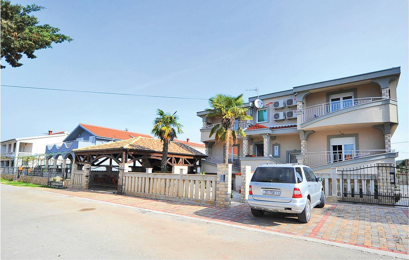 Vakantiehuis voor 20 personen met terras in Polača, Zadar