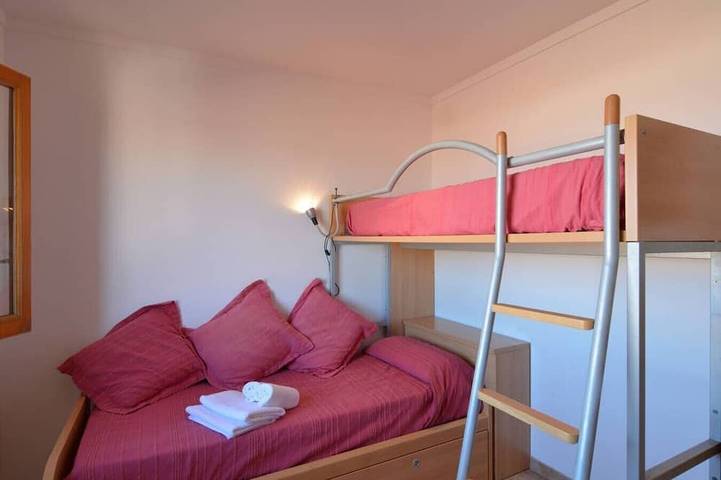 Ganze Wohnung, Son Serra Beach Apartment mit Meerblick und Terrasse in Playa Son Serra de Marina, Santa Margalida