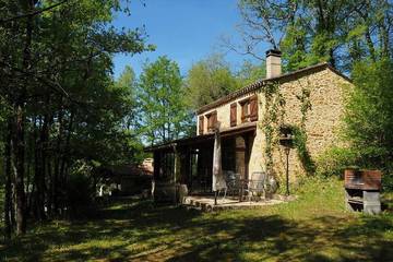 Agriturismo pour 4 personnes, avec jardin et piscine à Prayssac
