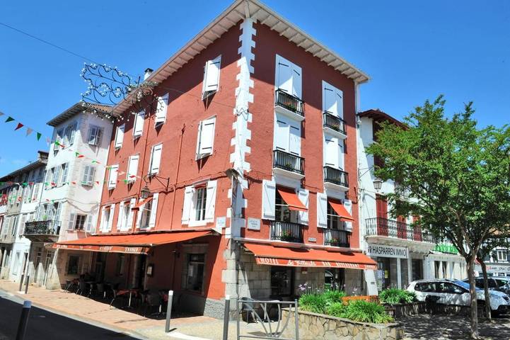 Hôtel pour 2 personnes, avec Terrasse à Hasparren