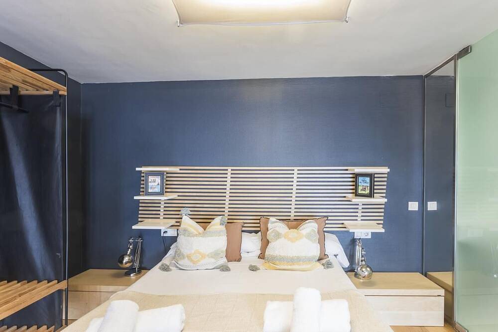 Ganze Wohnung, Loft in der Nähe der Sagrada Familia 6 Personen Pool & Terrasse -Wifi kostenlos in Barcelona Zentrum, Barcelona