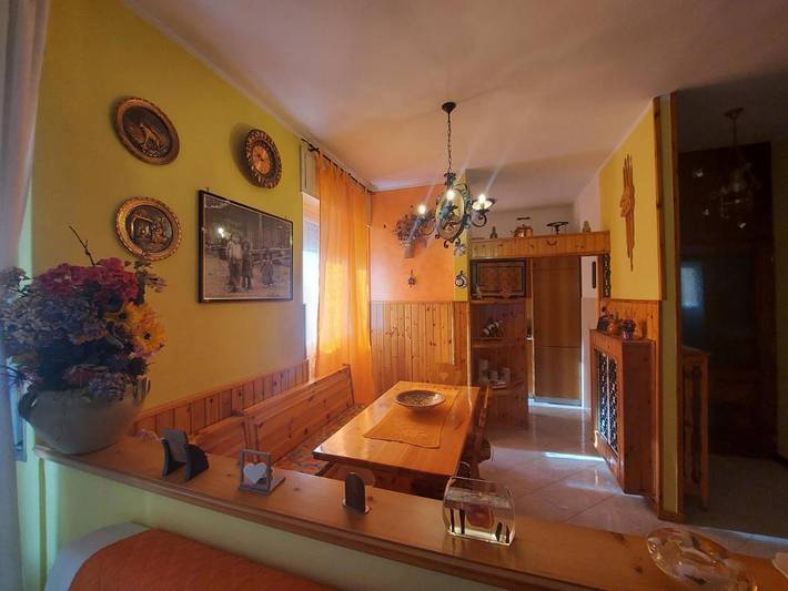 Gîte pour 5 personnes, avec vue et balcon à Sondalo