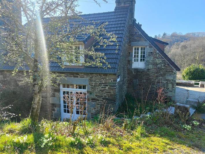 Location de vacances pour 6 personnes, avec jardin et vue à Brouains