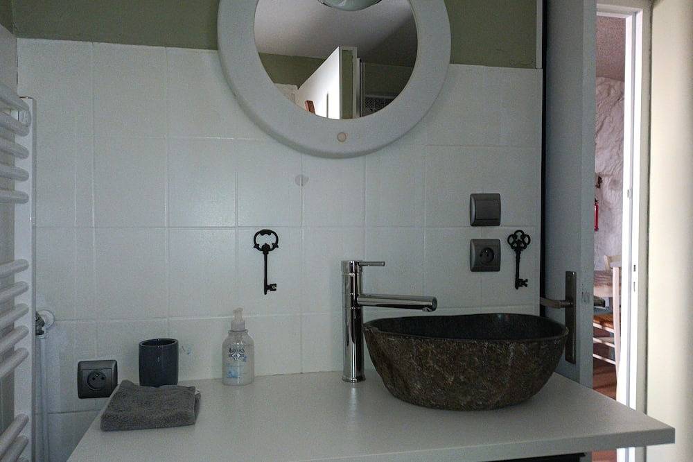 Gite troglodyte A fleur de pierre in La Croix-en-Touraine, Région de Tours