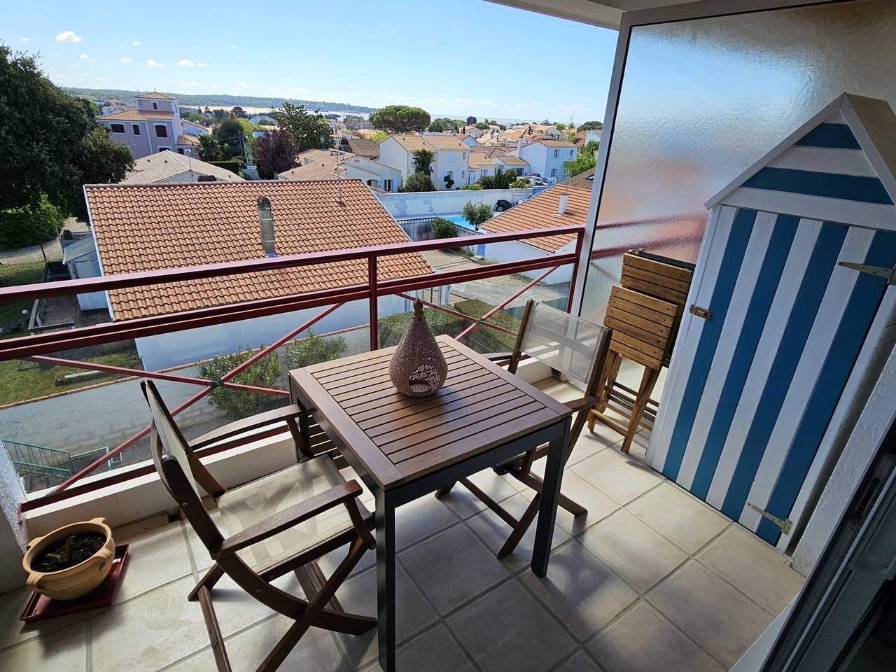 Entire apartment, Superb duplex in Saint-Georges-de-Didonne, 200m from the beach in Saint-Georges-de-Didonne, Côte de Beauté